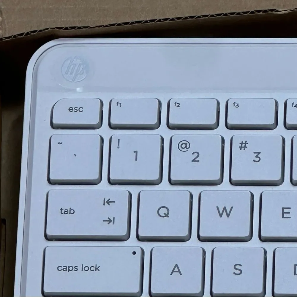 HP white Wired Keyboard